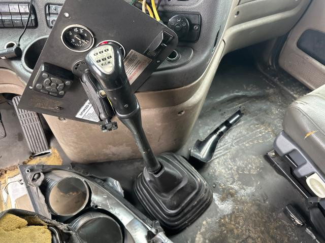 2014 Fuller FRO16210C Shift Lever