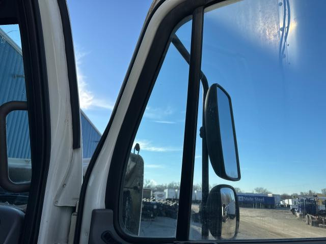 2012 Freightliner M2 106 Right Door Vent Glass