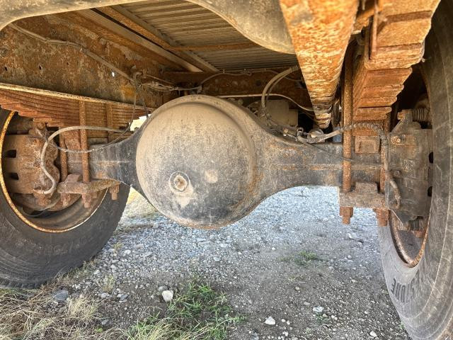 2002 Spicer N400 Axle Housing (Rear / Rear)