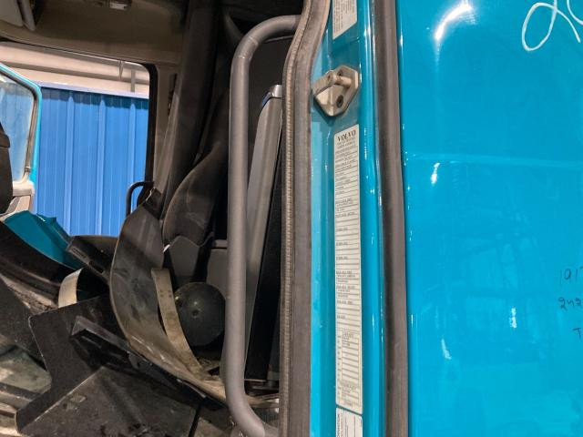 2020 Volvo VNL 22-inch Grab Handle