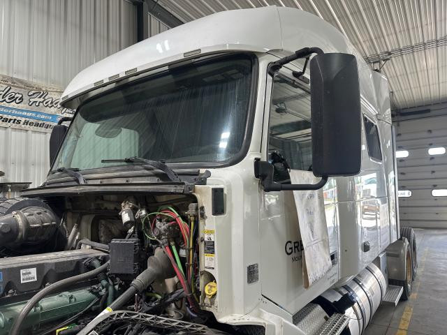 Complete Cab Assembly, 2014 Volvo VNL : Mid Roof