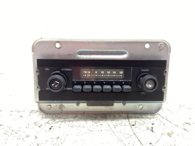 Ford F800 A/V (Audio Video): Radio Only