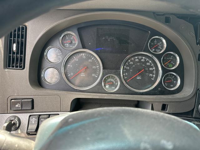 Kenworth T680 Dash Panel: Trim Or Cover