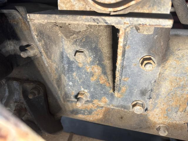 1999 Mack CL Right Cab Suspension