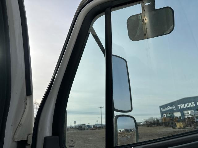 2005 Freightliner M2 106 Right Door Vent Glass