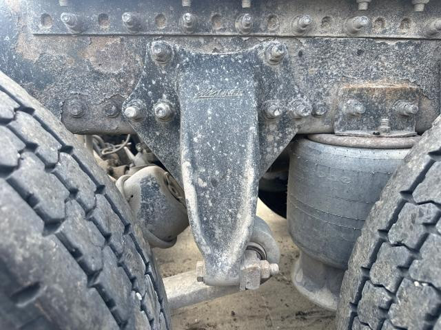 2003 Freightliner COLUMBIA 120 Right Suspension Spring Hanger