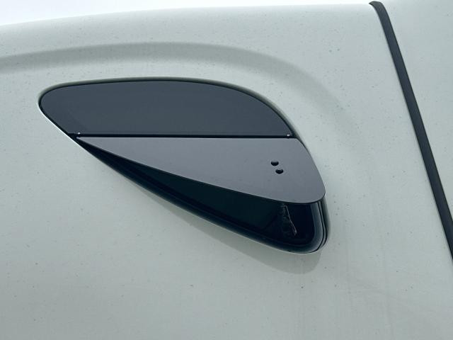 2021 Freightliner CASCADIA Left Window
