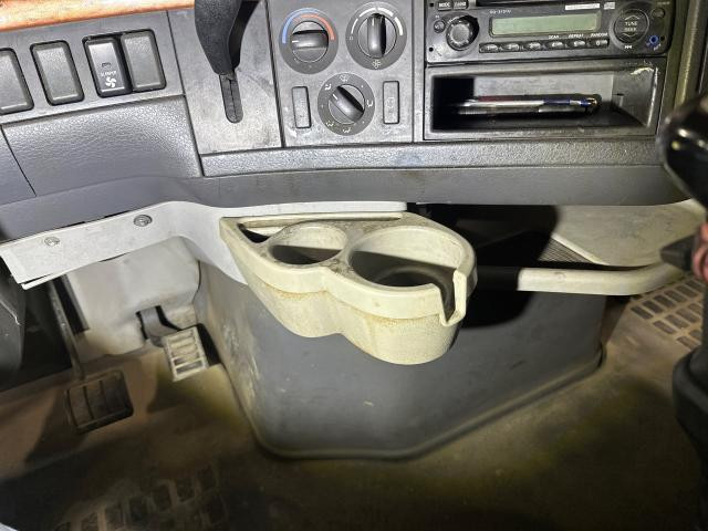 Volvo VNL Dash Panel: Cup Holder