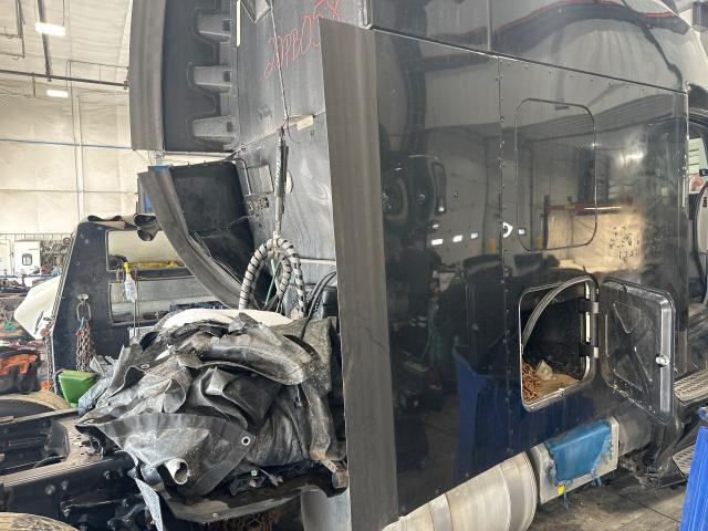 Peterbilt 579 Black Rubber Only Fairing/Cab Extender