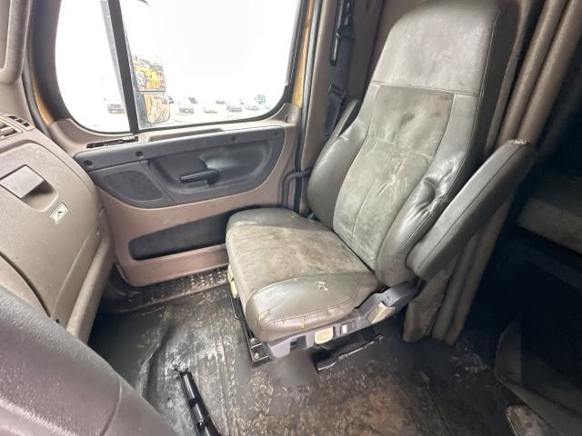 2014 Freightliner CASCADIA Right Seat, Air Ride