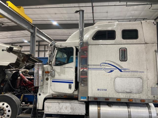 2005 International 9900 Left Stack