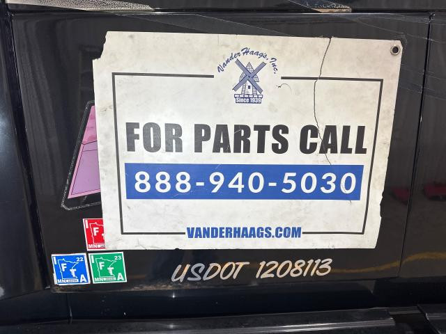 2007 Volvo VNL Right Sleeper Door