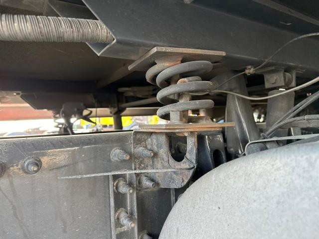 2016 Mack CXU Right Cab Suspension