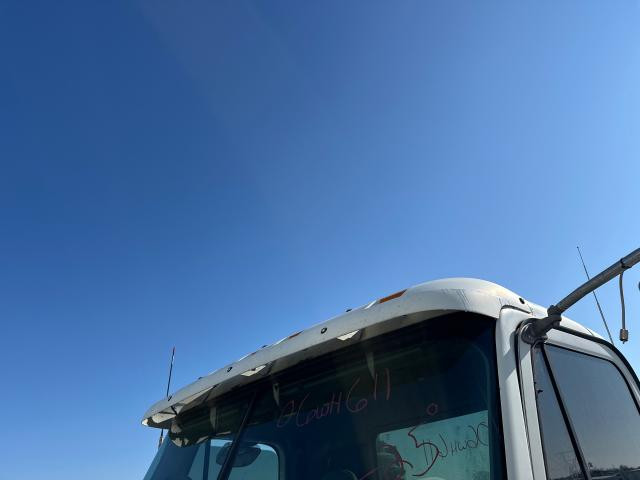 2006 Freightliner COLUMBIA 112 Sun Visor (Exterior)