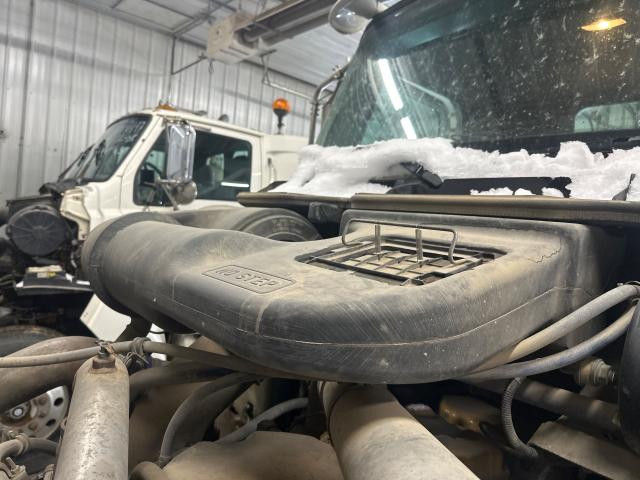 2000 International 9200 Air Transfer Tube | Cowl To Cleaner Air Transfer Tube | Engine: C12