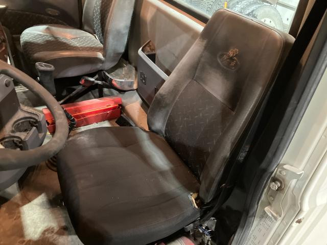 2013 Mack CXU Left Seat, Air Ride