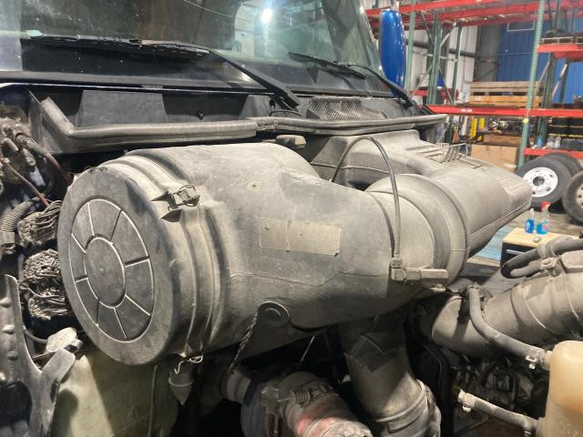 International 9200 Air Cleaners for Sale