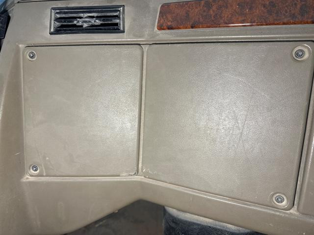 Western Star Trucks 4900EX Dash Panel: Fuse Cover