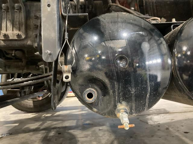 2020 Volvo VNL 26.5-inch Air Tank | 10-inch Diameter | 9 Ports