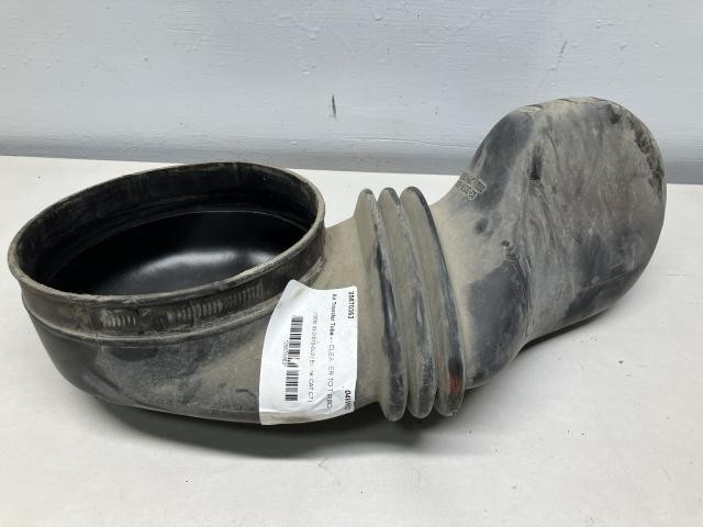 2004 Freightliner M2 106 Air Transfer Tube | Cleaner To Turbo | Engine: Cat C7