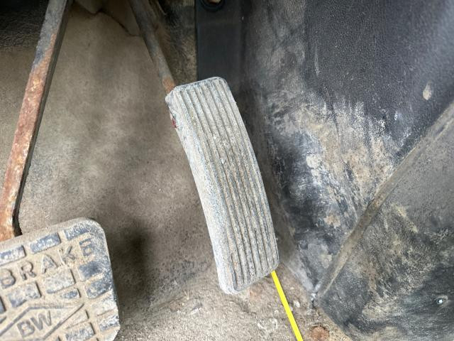 1994 International 4900 Foot Control Pedals