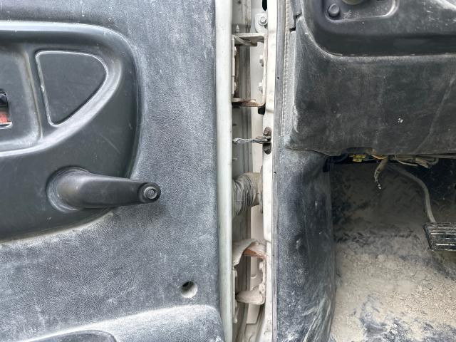 2004 Gmc C5500 Left Door Hinge, Front