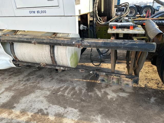 1997 Ford L9522 Left Bracket, Chassis Fairing