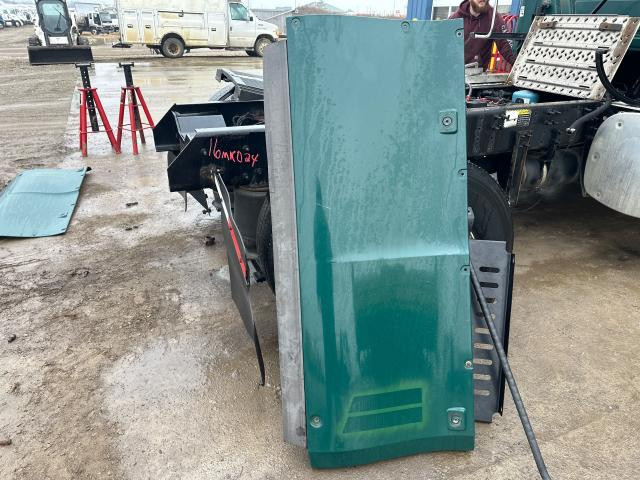 Mack CXU Green Right Lower Fairing/Cab Extender