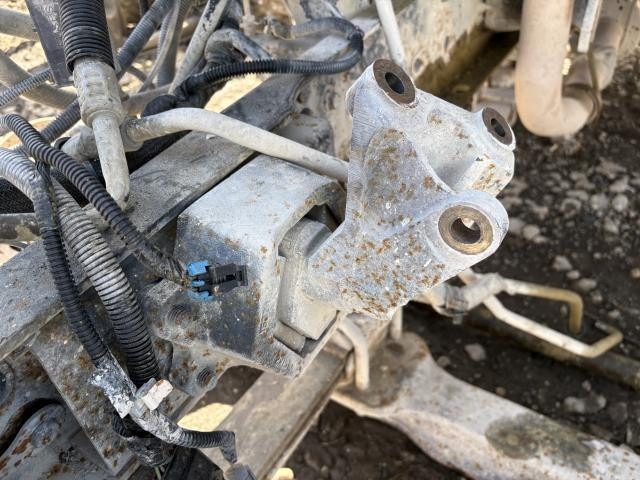 2004 Gm 6.6L DURAMAX Right Mounts