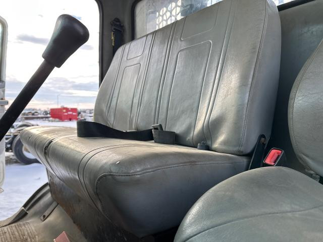 2003 Freightliner FL70 Right Seat, Non-Suspension