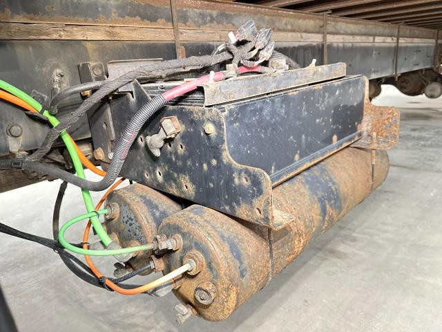 2005 International 4300 Steel Battery Box | Length: 25.00 | Width: 23.0