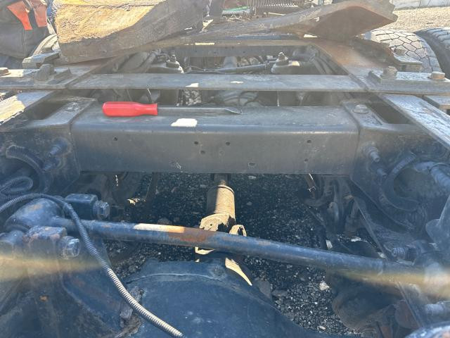 2009 Peterbilt 388 Aluminum Suspension Crossmember / K-Frame: Under 5th Wheel