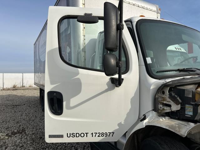 2005 Freightliner M2 106 Right Door
