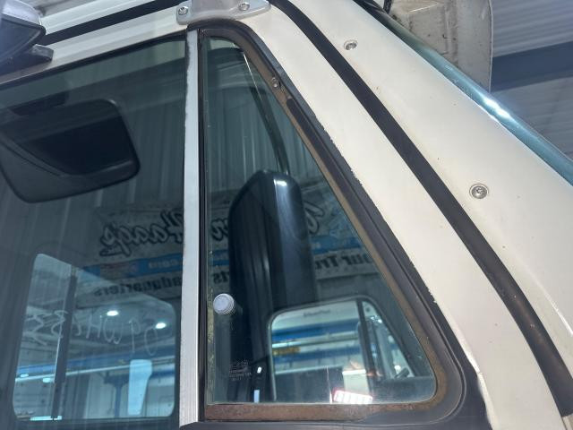 2009 Freightliner COLUMBIA 120 Right Door Vent Glass