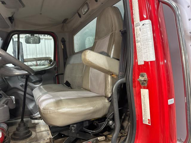 2004 Freightliner M2 106 Left Seat, Air Ride