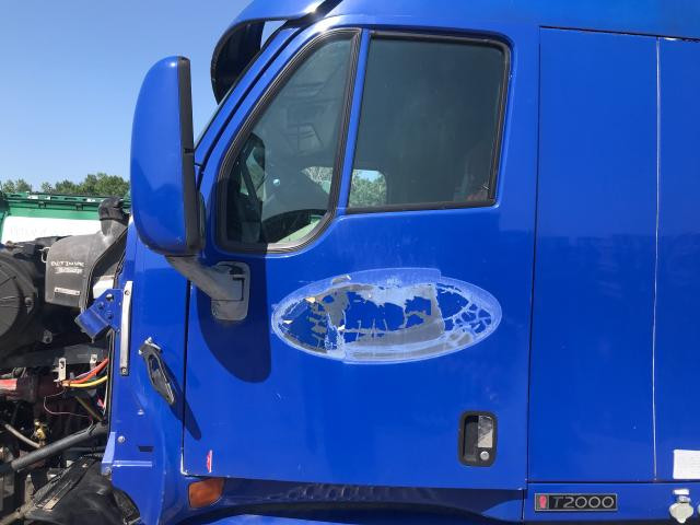 2004 Kenworth T2000 Left Door