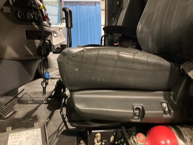 2014 Peterbilt 579 Left Seat, Air Ride