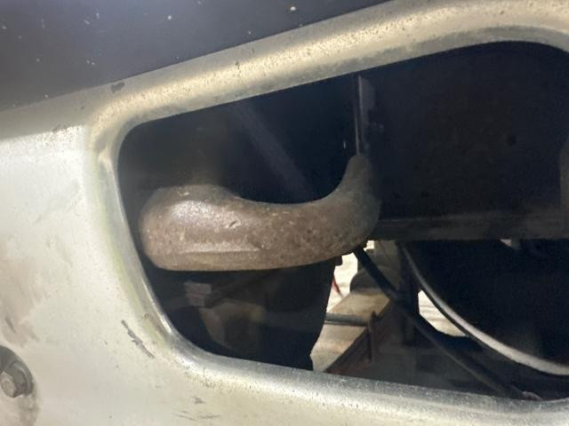 1998 Ford L8501 Both Tow Hook