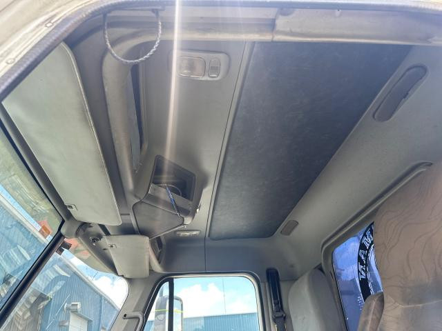 2003 Freightliner COLUMBIA 120 Headliner