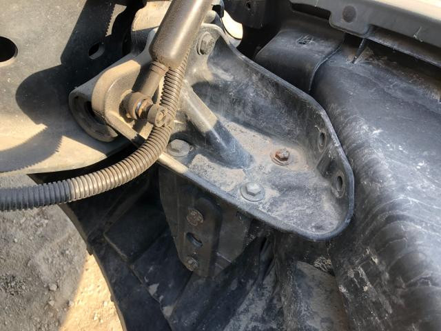2016 Freightliner CASCADIA Right Bumper Bracket, Front