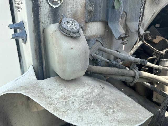 1999 International 4900 Windshield Washer Reservoir