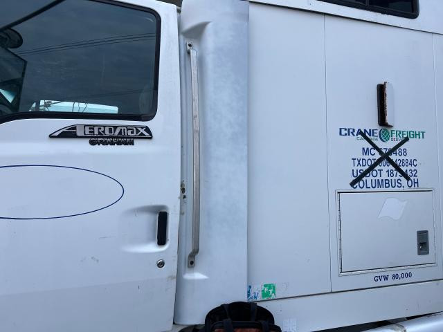 Ford L9522 White Left Cab To Sleeper Fairing/Cab Extender