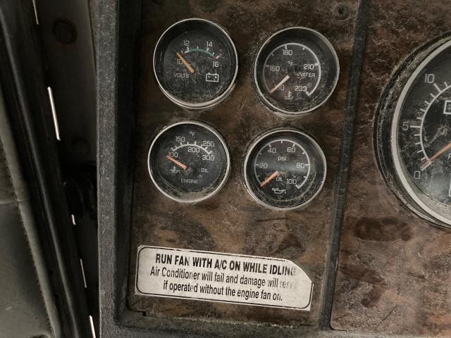 Kenworth T600 Dash Panel: Gauge