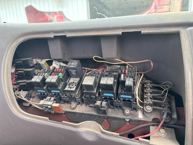 2006 Mack CXN Fuse Box