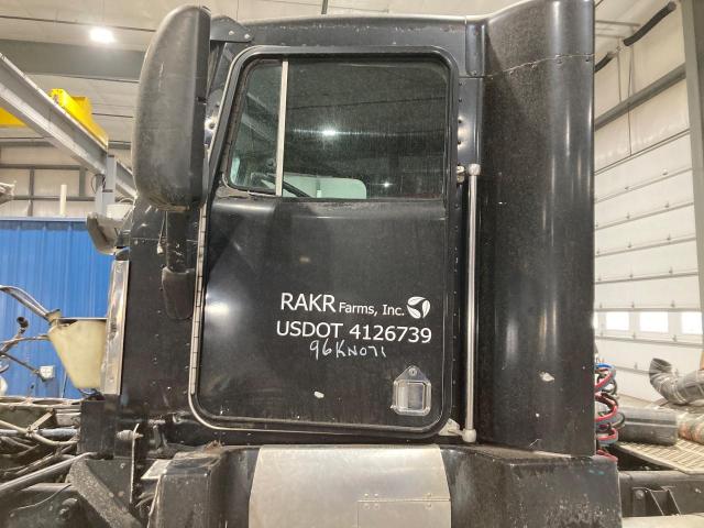 1996 Kenworth T600 Left Door