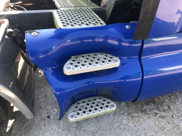 2004 Kenworth T2000 Right Blue Chassis Fairing | Length: 80  | Wheelbase: 232