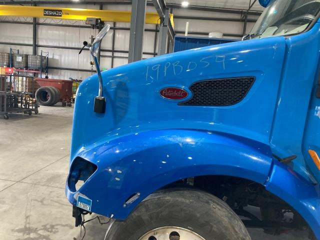 Hood, 2019 Peterbilt 579 : Blue