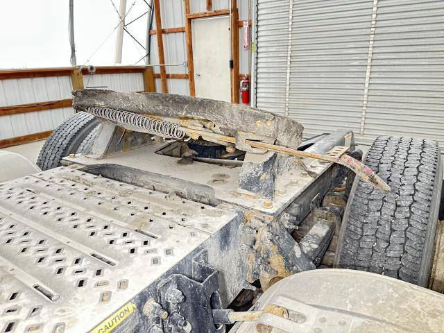 2016 Jost JSK37010 Fifth Wheel