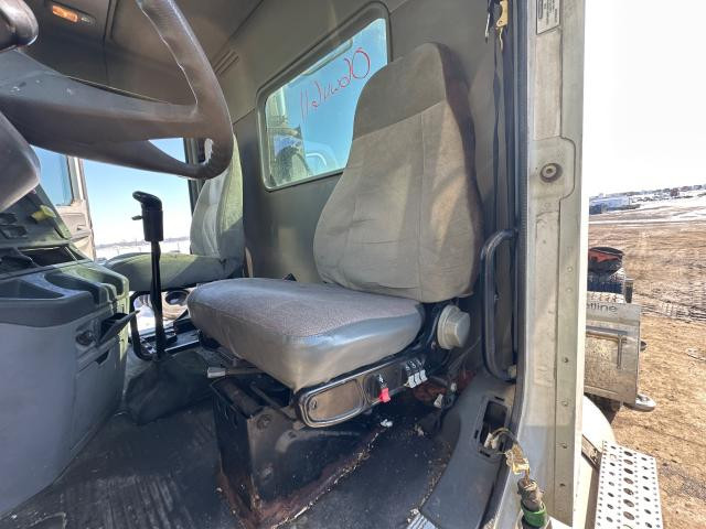 2006 Freightliner COLUMBIA 112 Left Seat, Air Ride