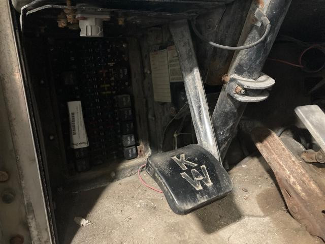 1993 Kenworth T600 Foot Control Pedals
